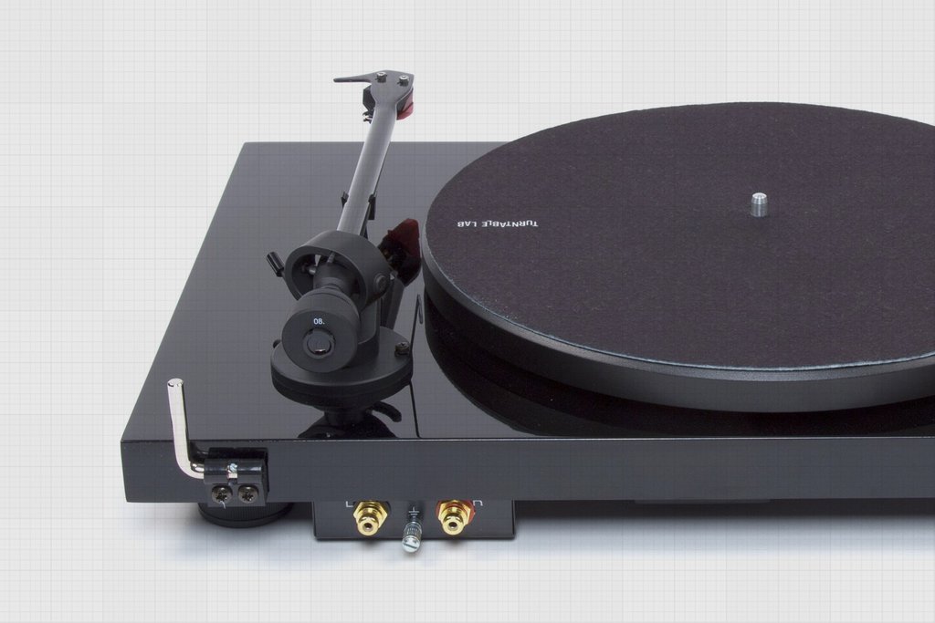 ProJect Debut Carbon Turntable